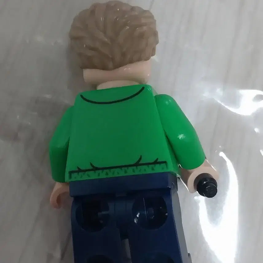 [BUNJANG] LEGO BTS Jimin Green Jacket Minifigure / 레고 BTS 지민 미니피겨 그린 자켓