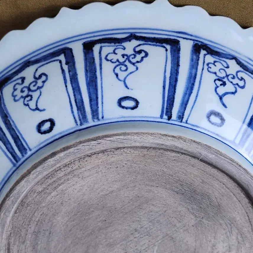 [BUNJANG] Chinese Porcelain White and Blue Plate / 중국도자기 청화백자 쏘가리문양 육필그림 접시
