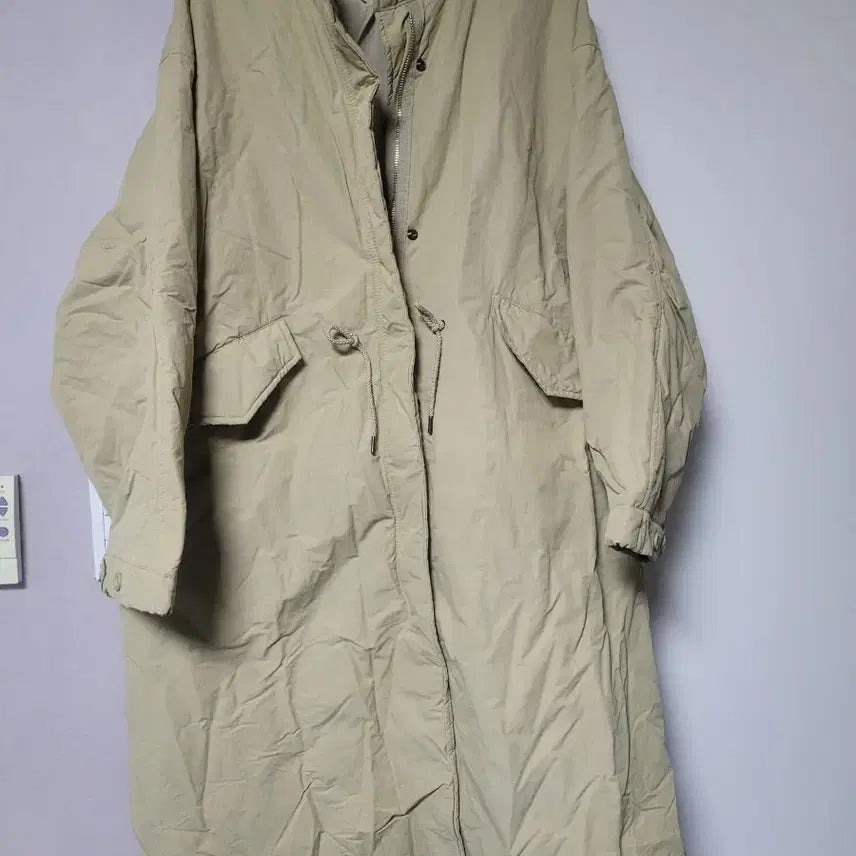 [BUNJANG] Beige Long Coat with Waist String / 프리 사이즈 베이지색 롱 코트예요허리 스트링 있어요 약간 속누빔있어요