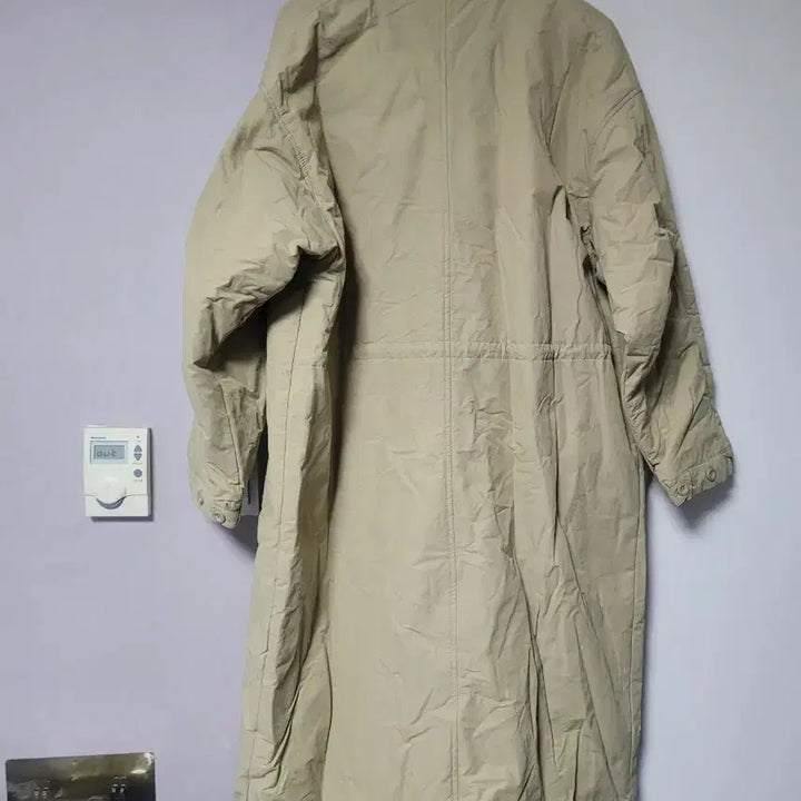[BUNJANG] Beige Long Coat with Waist String / 프리 사이즈 베이지색 롱 코트예요허리 스트링 있어요 약간 속누빔있어요