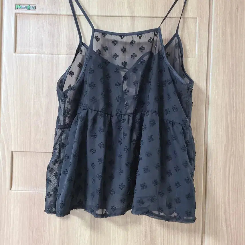 [BUNJANG] Black See-Through Floral Camisole Slip Layered Top / 블랙 시스루 플라워 나시 슬립 레이어드