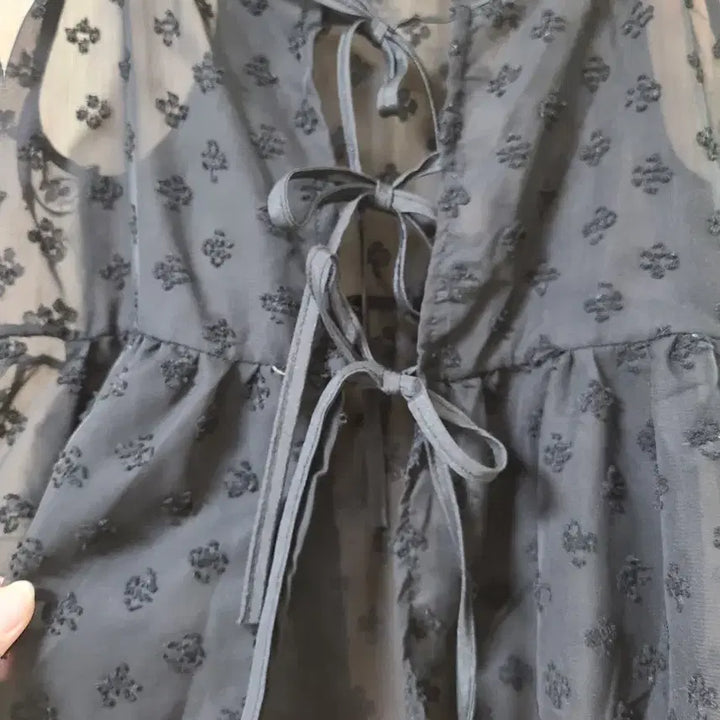 [BUNJANG] Black See-Through Floral Camisole Slip Layered Top / 블랙 시스루 플라워 나시 슬립 레이어드