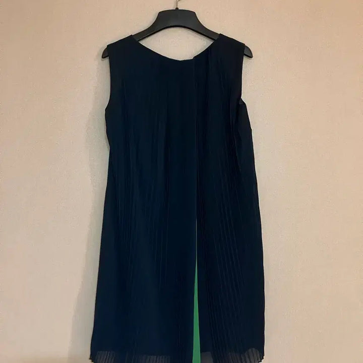 [BUNJANG] The Izzat Dark Navy Pleated Dress / 더아이잗 원피스 55 착샷