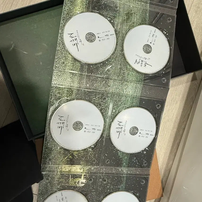 [BUNJANG] Guardian: The Lonely and Great God Blu-ray First Edition / 도깨비 블루레이 초회 한정판 (김고은, 유인나, 공유, 이동욱)