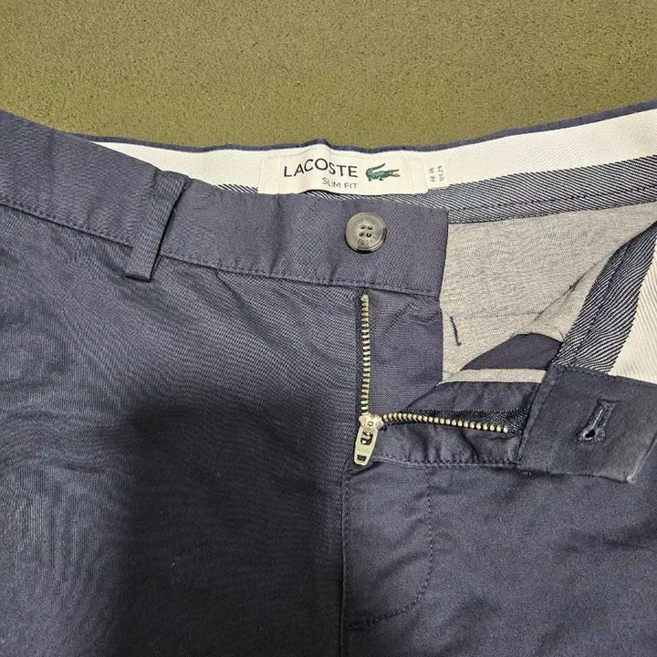 [SOLD OUT] 라코스테 네이비 반바지 30