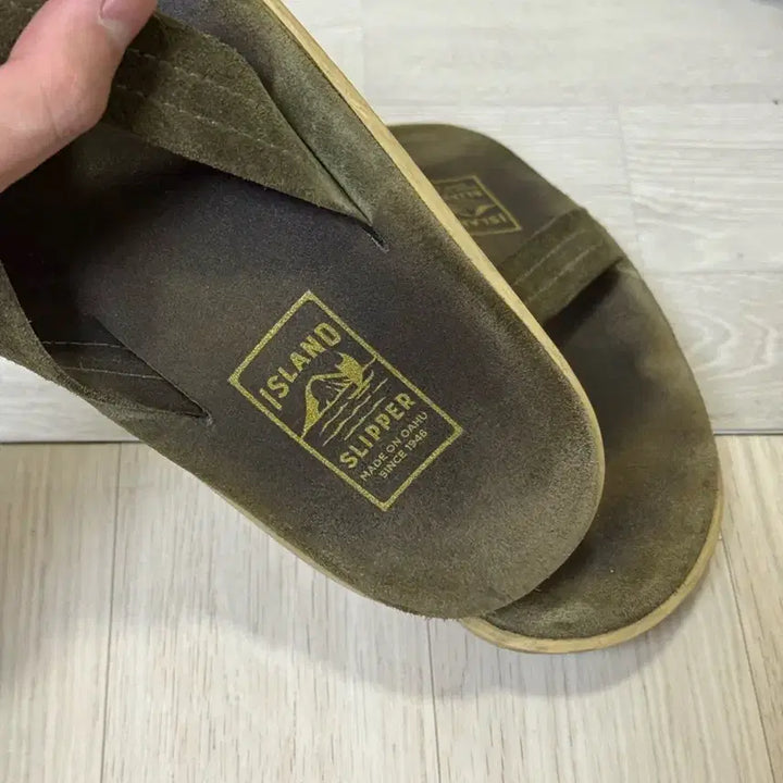 [BUNJANG] Island Slippers Suede Thong Sandals / 아일랜드 슬리퍼 스웨이드 쪼리 샌들 12