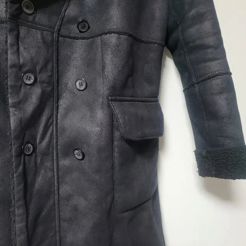 [BUNJANG] SUGI Black Mouton Coat / SUGI 브랜드의 블랙 무스탕 코트예요부드러운 양털 안감