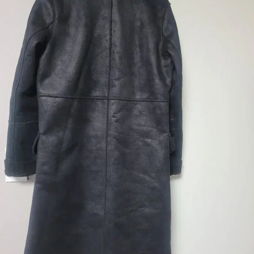 [BUNJANG] SUGI Black Mouton Coat / SUGI 브랜드의 블랙 무스탕 코트예요부드러운 양털 안감