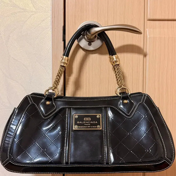 [BUNJANG] Balenciaga Quilted Chain Shoulder Bag / 발렌시아가 블랙 퀼팅 체인 숄더백 빈티지 이스트웨스트백
