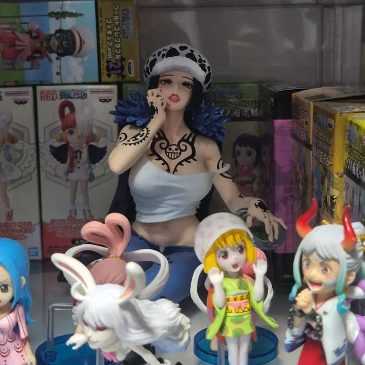 [BUNJANG] One Piece Trafalgar Law Female Version Resin Figure / 원피스 트라팔가 로우 여성화 레진피규어