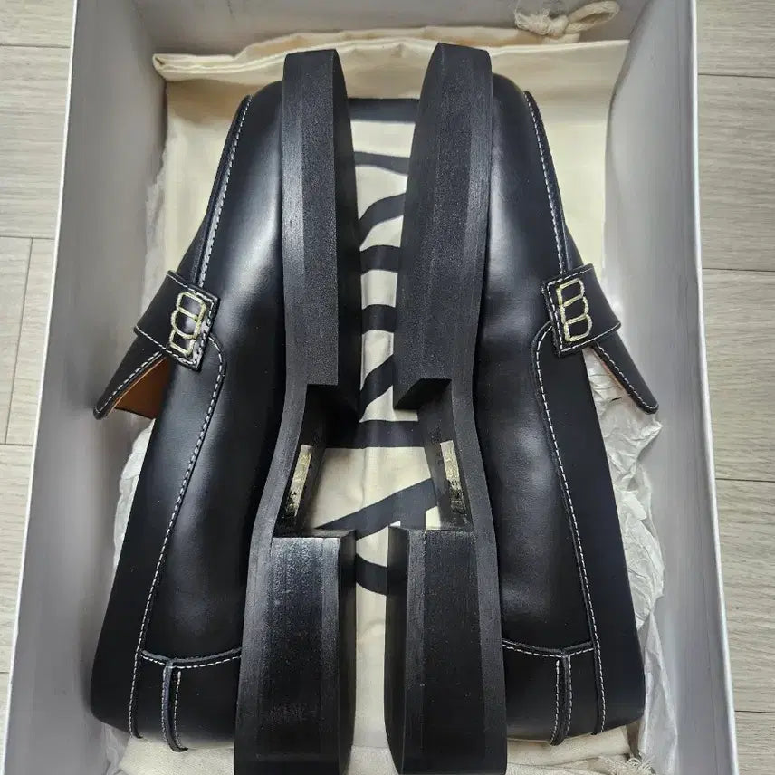 [BUNJANG] GANNI Crystal Leather Loafers (Size 35) / 새제품 가니 GANNI 크리스털 가죽 구두 225 size35
