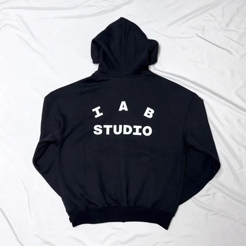 [BUNJANG] Iab Studio Hoodie Zip-up Black / [새상품] 아이앱 스튜디오 후드 집업 블랙-26SS L사이즈