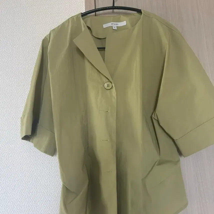 [BUNJANG] On&amp;On Olive Green 5-part Blouse Jacket / 온앤온 5부 블라우스 겸 자켓