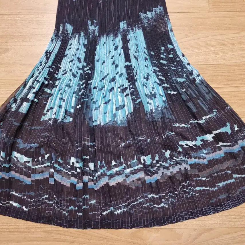 [BUNJANG] Issey Miyake Pleats Please Artistic High-End Dress / 이세이미야케 아름답고  예술적인 고가 원피스 반목 탑 플리츠플리즈