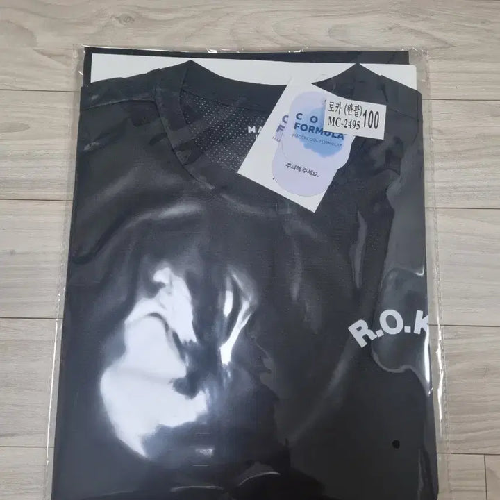 [BUNJANG] ROKA Short-Sleeve T-Shirt Size 100 / ROKA 로카 반팔 티셔츠 100사이즈 새상품