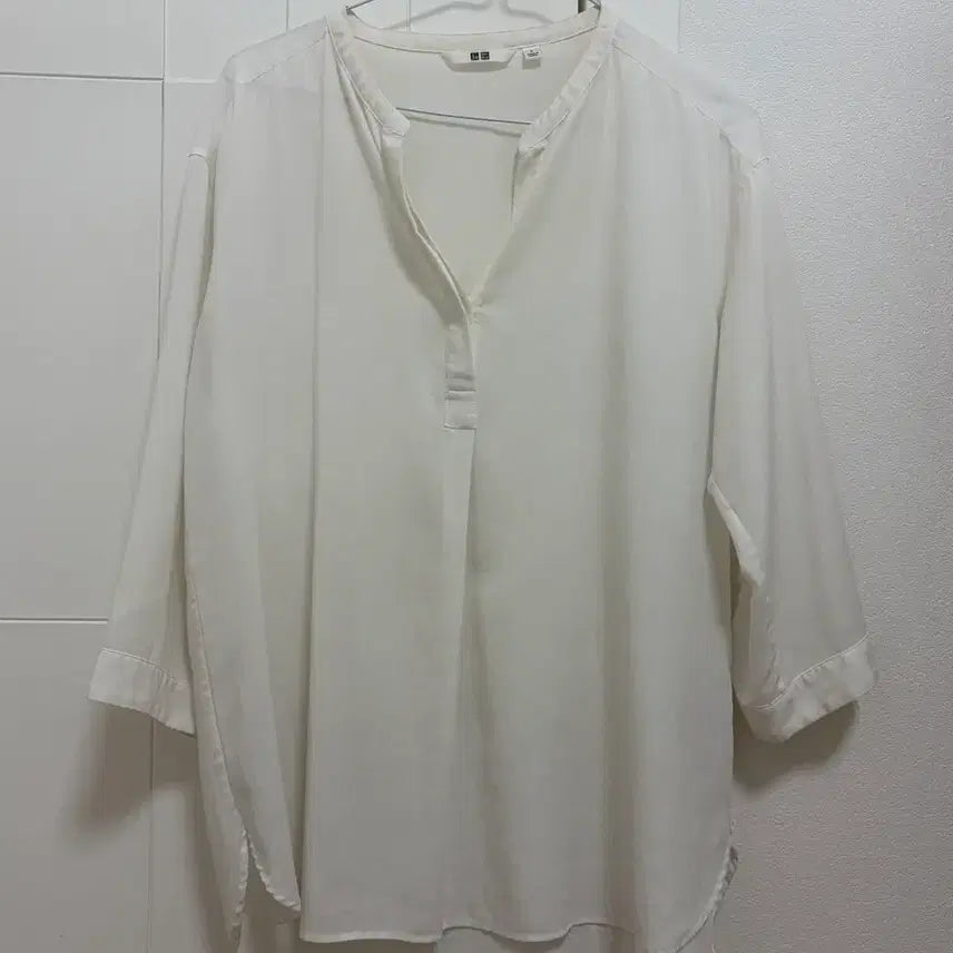 [BUNJANG] Uniqlo White Blouse L / 무료배송) 유니클로 화이트 블라우스 L