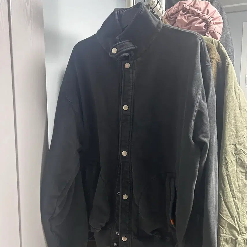 [BUNJANG] Universal Overall Snap Sweat Cardigan Vintage Black (M) / 유니버셜 오버롤 스냅 스웻 가디건 빈티지 블랙(M)