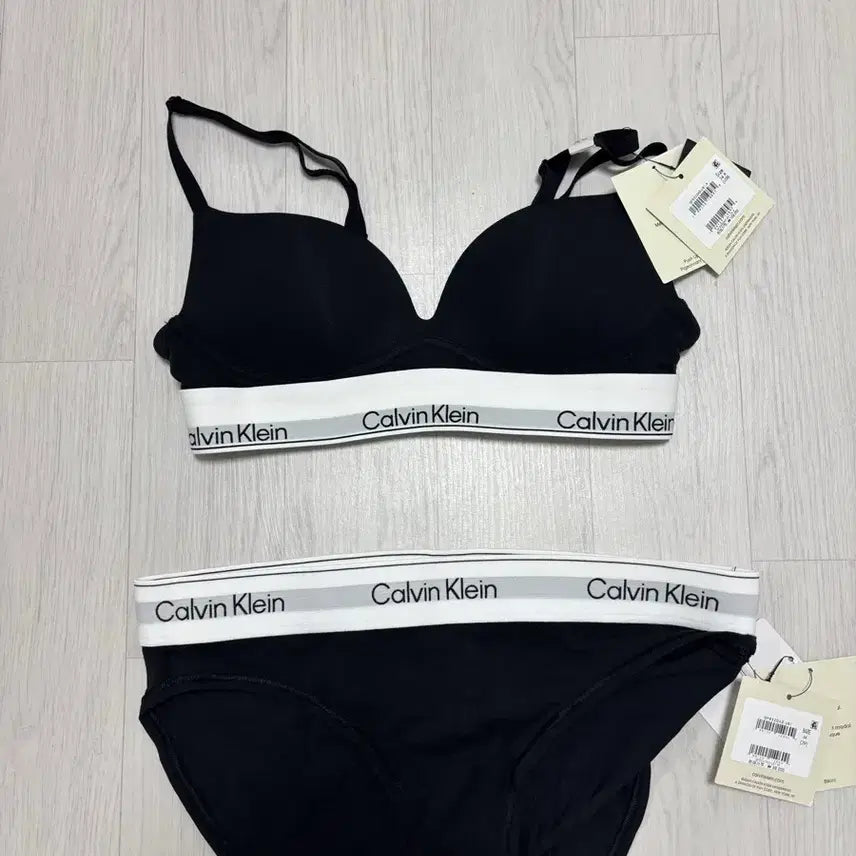 [BUNJANG] Calvin Klein Cotton Modal Bralette (34A) &amp; Panty (M) Set - Black / 캘빈클라인 코튼 모달 블랙 브라렛 34A  + 팬티  M