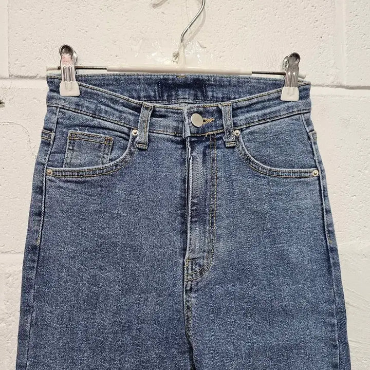 [BUNJANG] Semi-Bootcut High-Waist Jeans / S,M사이즈 스판 세미부츠컷 하이웨스트 중청