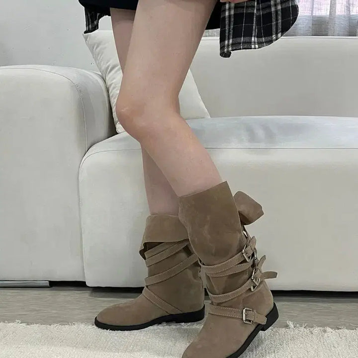 [BUNJANG] Son Hwa Min Buckle Strap Suede Boots / 버클 스트랩 스웨이드 부츠 손화민 st