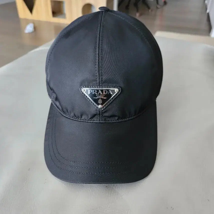 [SOLD OUT] 프라다 볼캡 XL
