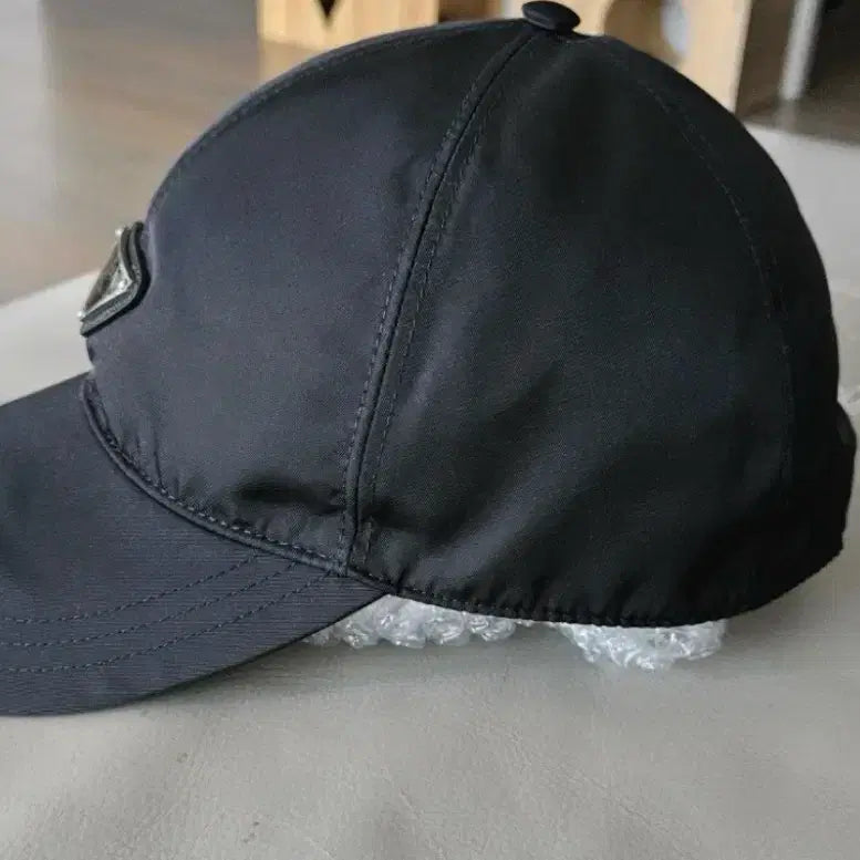 [SOLD OUT] 프라다 볼캡 XL