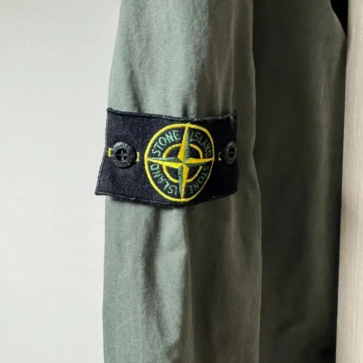 [BUNJANG] Stone Island Old Effect Khaki L Jacket / 스톤아일랜드 올드이펙트 카키 L