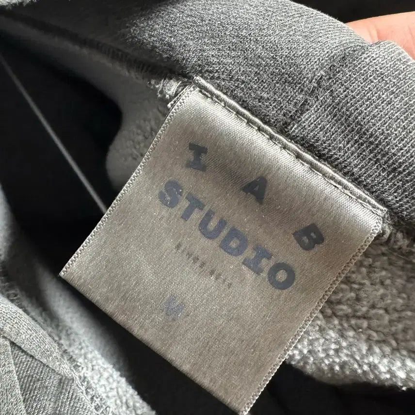 [BUNJANG] IAB Studio Pigment Hoodie Black M / 아이앱 스튜디오 피그먼트 후드 블랙 M