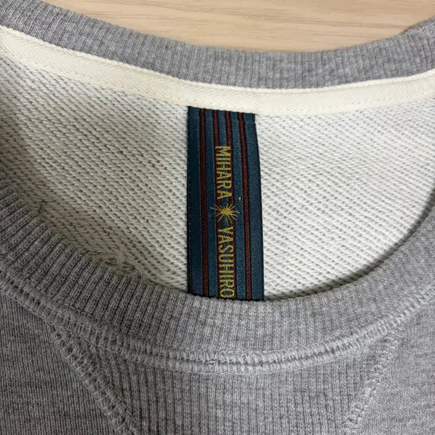 [BUNJANG] Mihara Yasuhiro Embroidered Sweatshirt / 2017년도 미하라 야스히로 자수 맨투맨