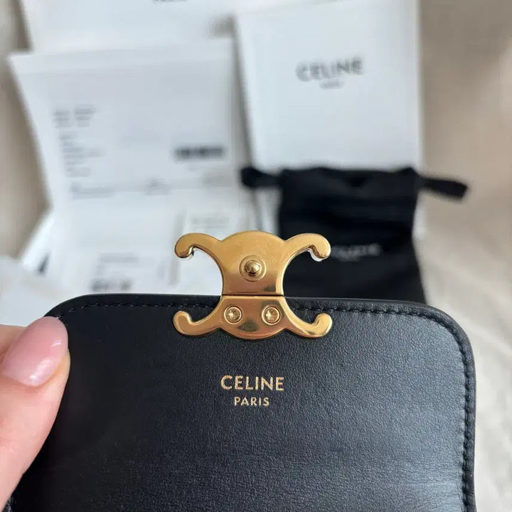 [BUNJANG] Celine Triomphe Shiny Calfskin Flap Card Wallet / (정품/새상품급) 셀린느 트리옹프 샤이니 카프스킨 플랩 카드 지갑