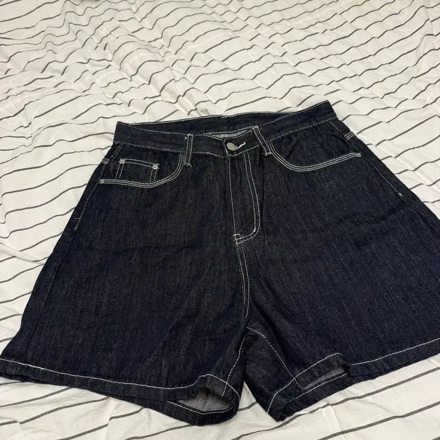 [BUNJANG] Raw Denim A-Line Shorts / 생지 반바지 거의 새제품 :)
