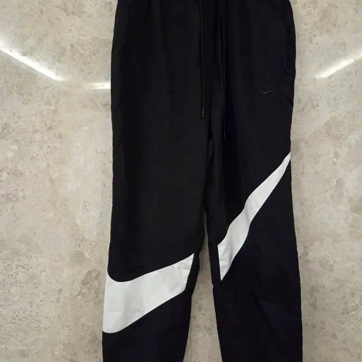 [BUNJANG] Nike Big Swoosh Woven Pants Black L / 나이키 빅스우시 우븐 팬츠 블랙 L