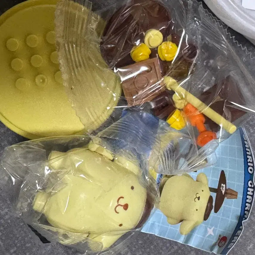 [BUNJANG] Sanrio Pompompurin Lego Gacha Figure / 산리오 폼폼푸린 레고 가챠