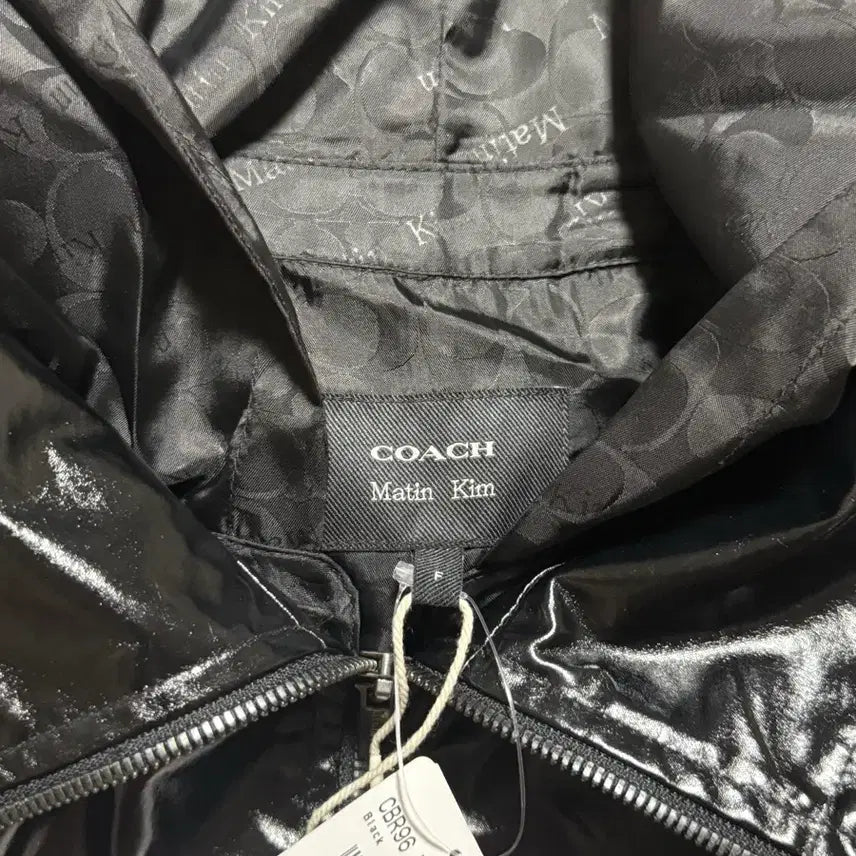 [BUNJANG] Coach Matin Kim Coated Hooded Jumper / 코치 마뗑킴 코팅 후드 점퍼 블랙