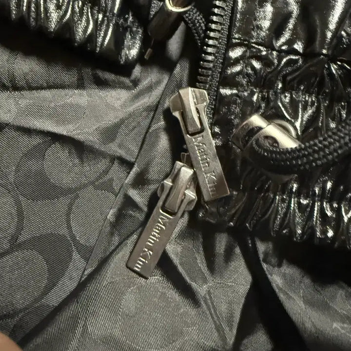 [BUNJANG] Coach Matin Kim Coated Hooded Jumper / 코치 마뗑킴 코팅 후드 점퍼 블랙