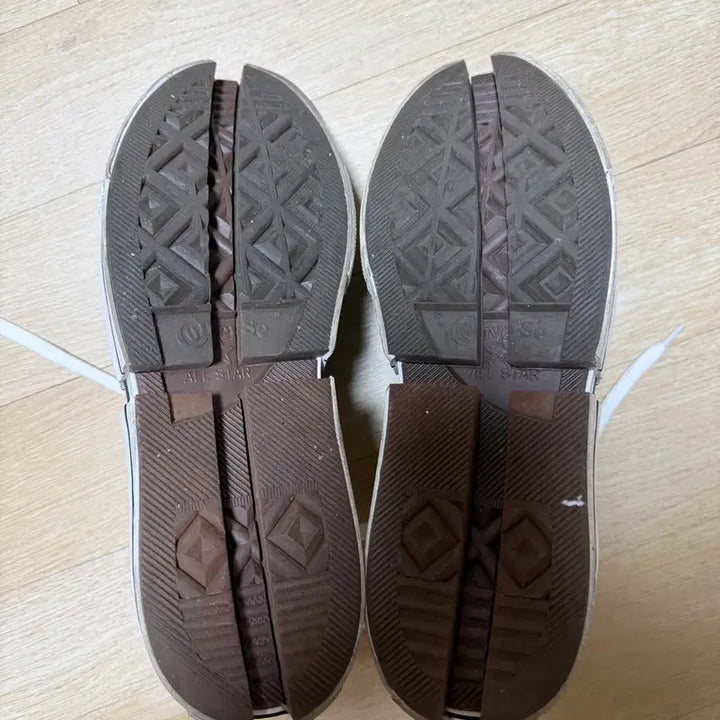 [SOLD OUT] 펑첸왕 컨버스 285/ 아더에러 컨버스 280 일괄 판매