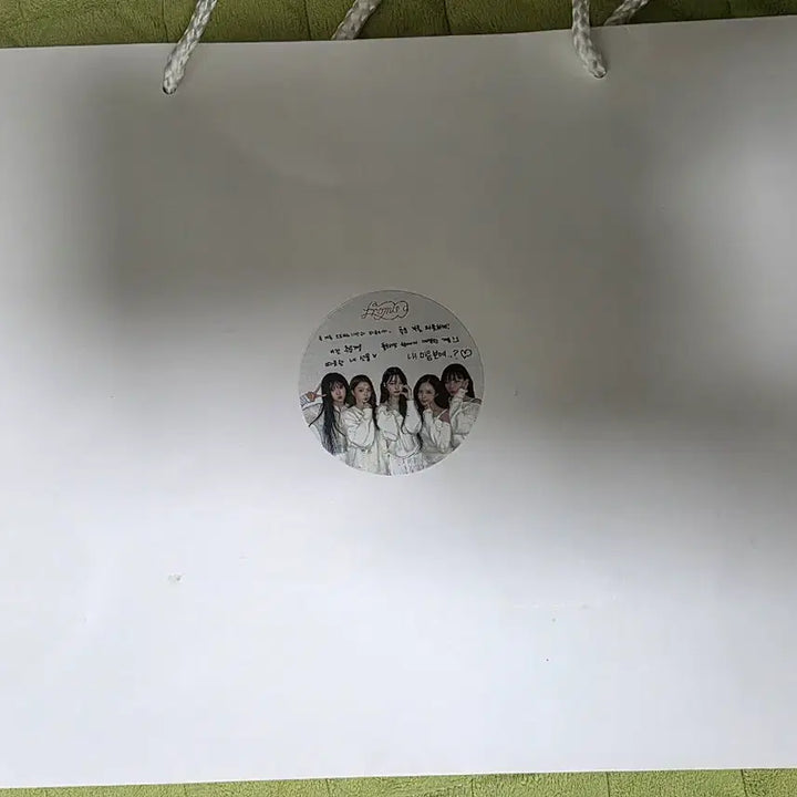 [BUNJANG] fromis_9 Hag Blanket / 프로미스나인 하그 공방 담요 미개봉