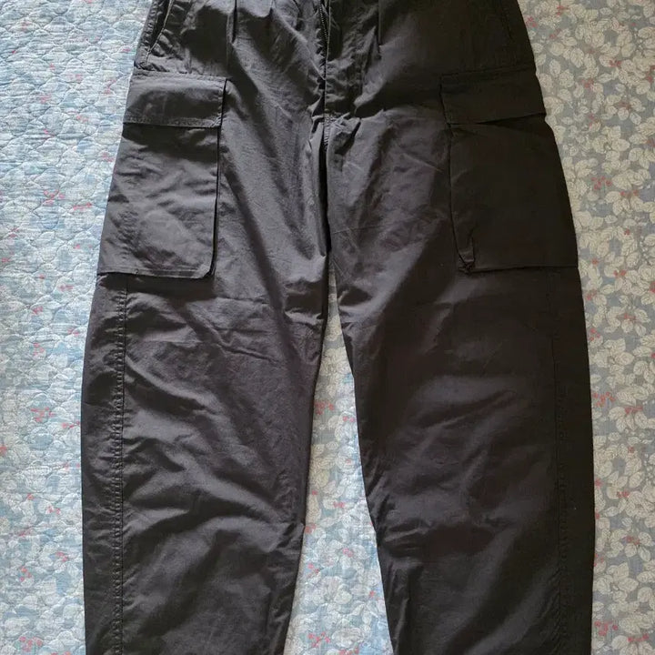 [BUNJANG] Uniqlo U Wide Fit Cargo Pants / 유니클로 U 와이드핏 카고 팬츠