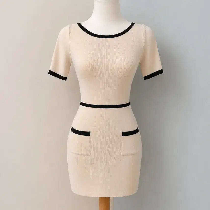 [SOLD OUT] 새상품. 배색 포인트 니트 반팔 쫄원피스