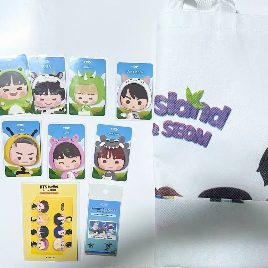 [SOLD OUT] 방탄 bts 페스티 festa 인더섬 포카+스티커+클리너+쇼퍼백 일괄