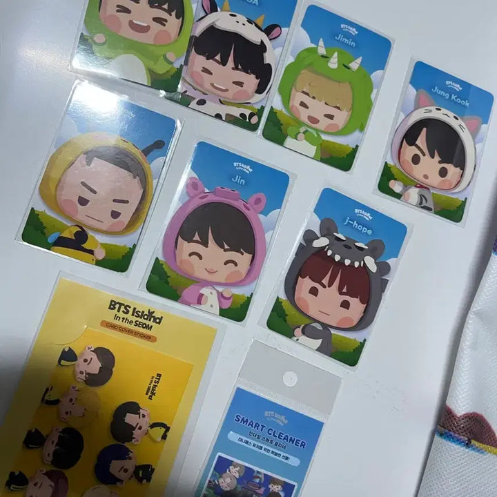 [SOLD OUT] 방탄 bts 페스티 festa 인더섬 포카+스티커+클리너+쇼퍼백 일괄