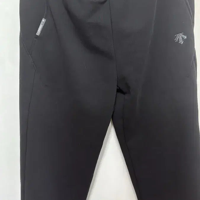 [BUNJANG] Descente Training Pants (Black) - New / 데상트 블랙 트레이닝 바지 새상품