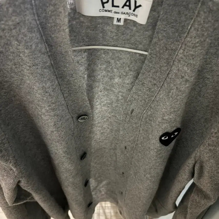 [BUNJANG] Comme des Garcons Black Heart Knit Cardigan Grey / M) 꼼데가르송 블랙 하트니트 가디건 그레이