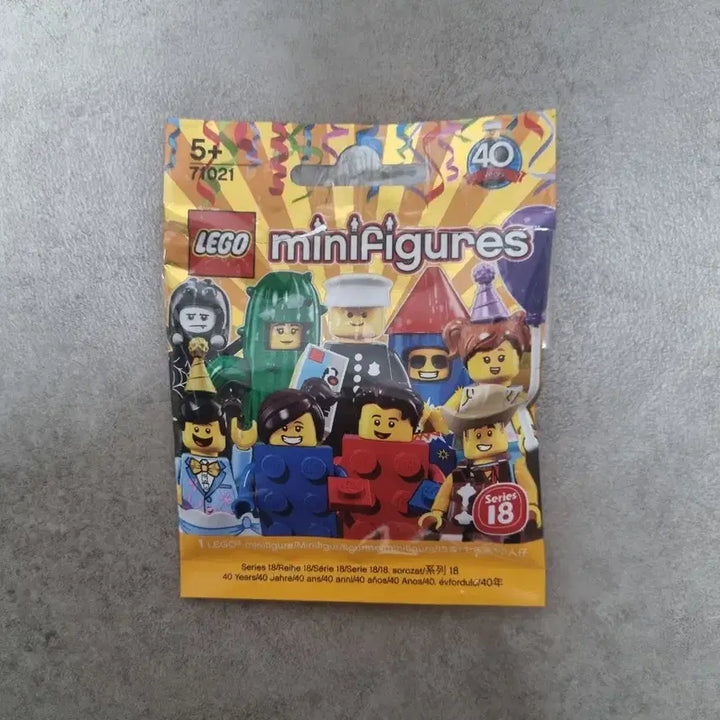 [BUNJANG] LEGO Minifigures Series 18 Elephant Costume 71021 / (새제품) 레고 미니피규어 시리즈18 코끼리 알바 71021