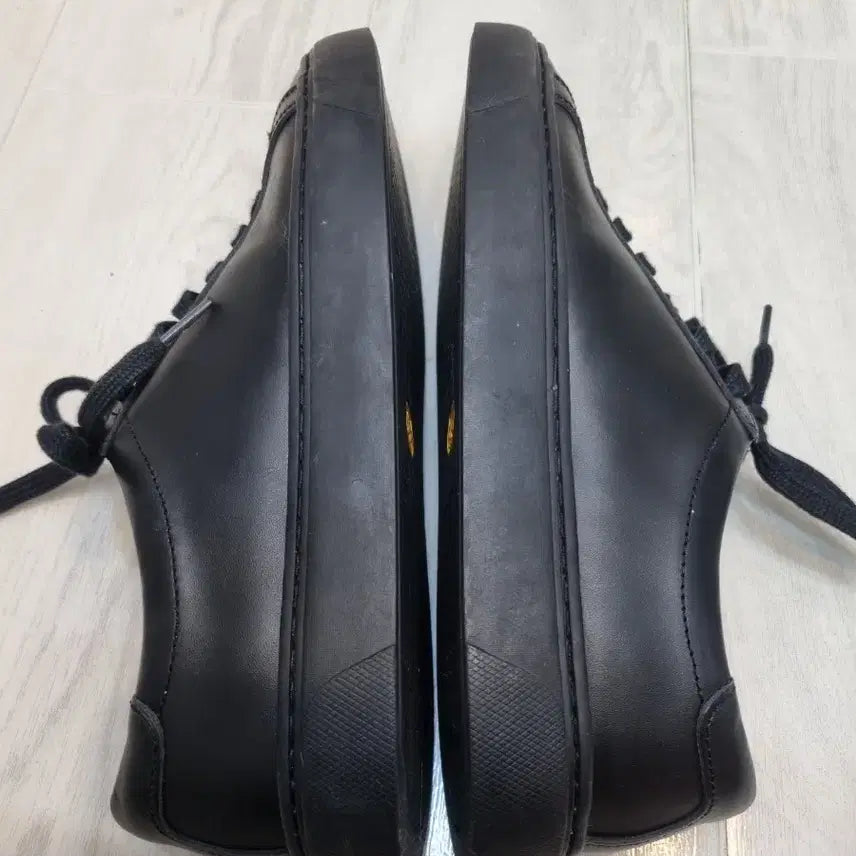 [BUNJANG] Josepht Black Leather Sneakers / 250 조셉트 블랙 스니커즈