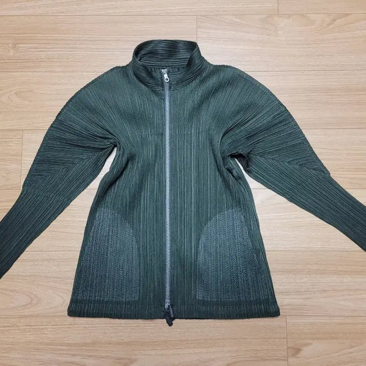 [BUNJANG] Issey Miyake Pleats Please Green Zip-up Jacket Top / 이세이미야케 플리츠플리즈 재킷 고급스러운 집업 자켓 가디건 탑