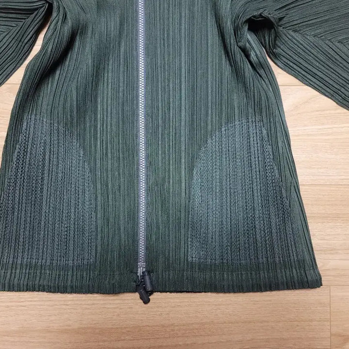 [BUNJANG] Issey Miyake Pleats Please Green Zip-up Jacket Top / 이세이미야케 플리츠플리즈 재킷 고급스러운 집업 자켓 가디건 탑