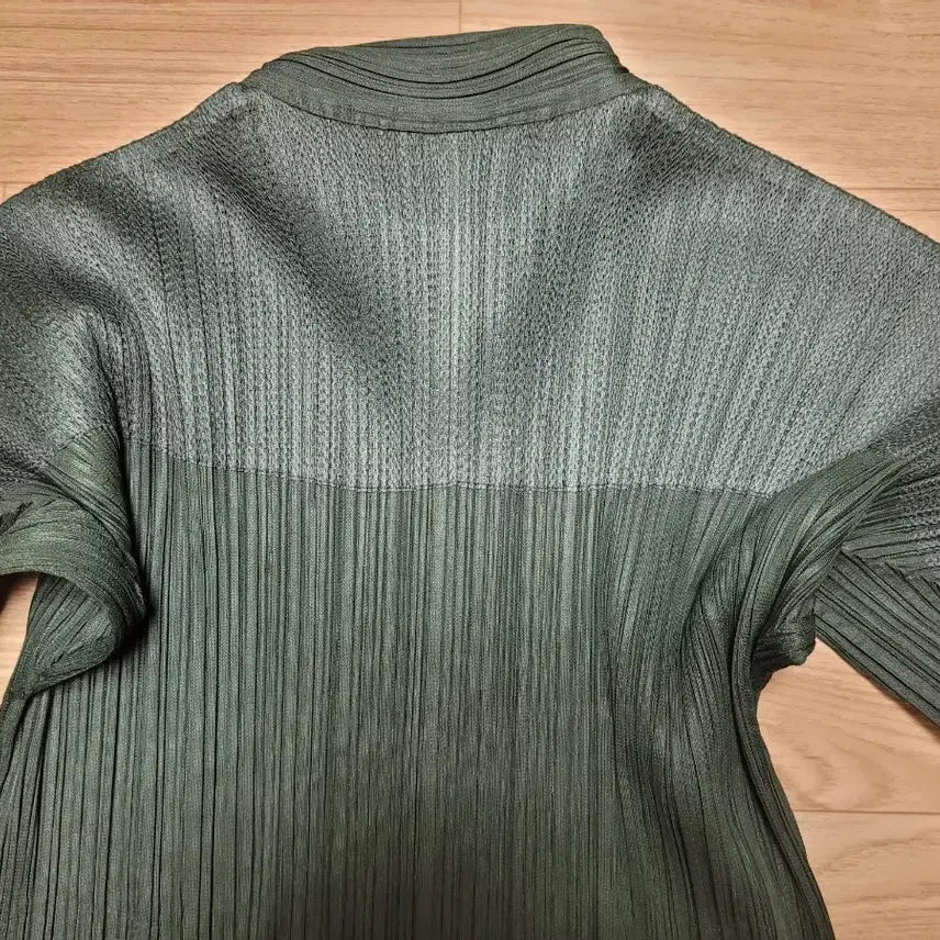 [BUNJANG] Issey Miyake Pleats Please Green Zip-up Jacket Top / 이세이미야케 플리츠플리즈 재킷 고급스러운 집업 자켓 가디건 탑