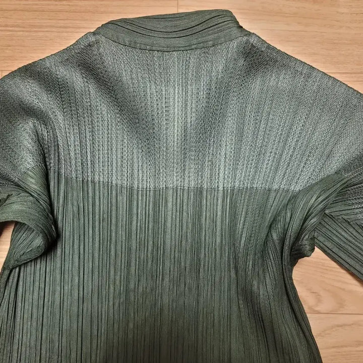 [BUNJANG] Issey Miyake Pleats Please Green Zip-up Jacket Top / 이세이미야케 플리츠플리즈 재킷 고급스러운 집업 자켓 가디건 탑
