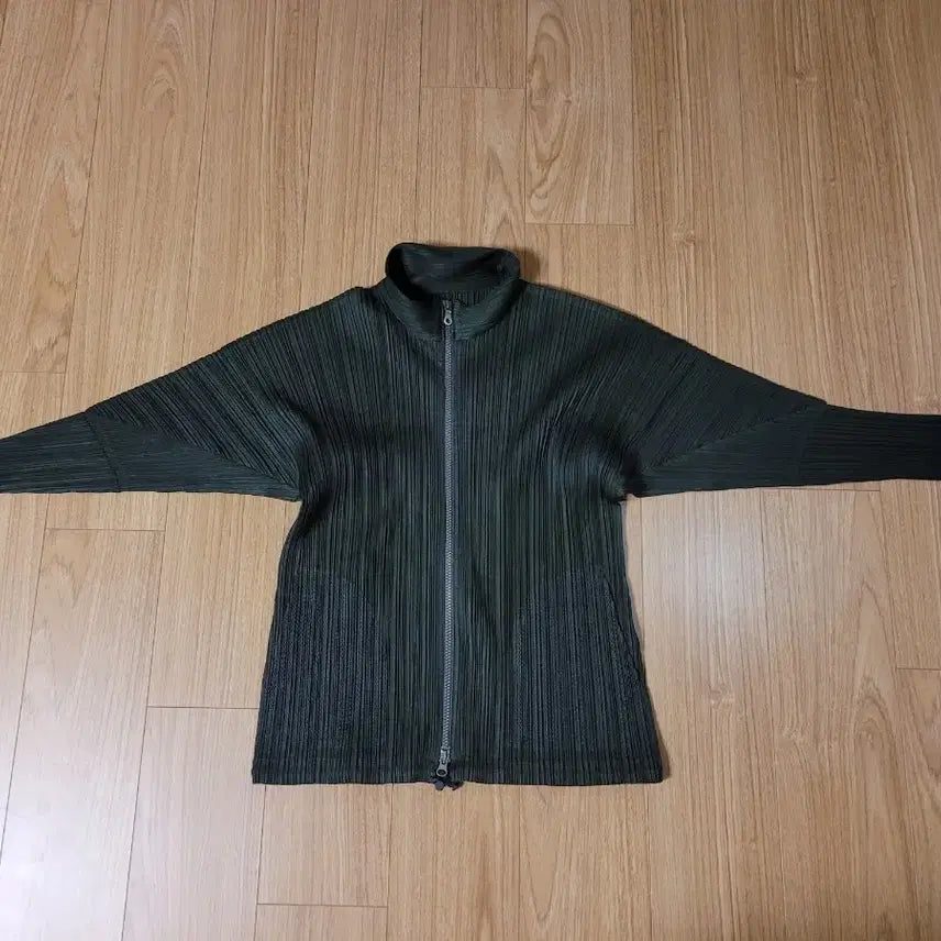 [BUNJANG] Issey Miyake Pleats Please Green Zip-up Jacket Top / 이세이미야케 플리츠플리즈 재킷 고급스러운 집업 자켓 가디건 탑